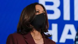 Imagem ilustrativa da notícia Recebida com aplausos, Kamala assume presidência do Senado pela 1ª vez