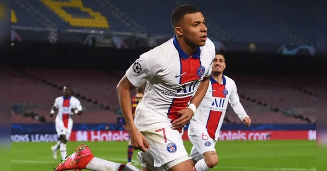 Imagem ilustrativa da notícia PSG goleia Barcelona com show de Mbappé e está com um pé nas quartas 