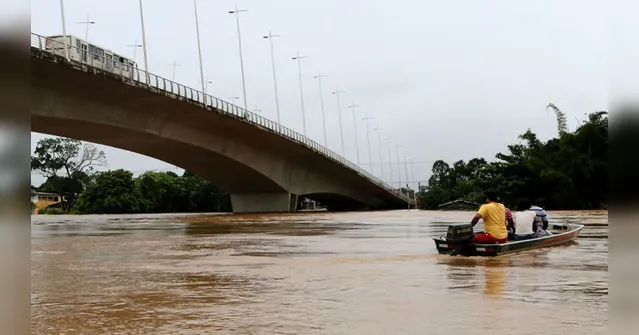 Imagem ilustrativa da notícia Rio Acre transborda e deixa famílias desabrigadas 