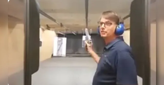 Imagem ilustrativa da notícia Bolsonaro assina decreto que permite que cada pessoa compre 60 armas no Brasil