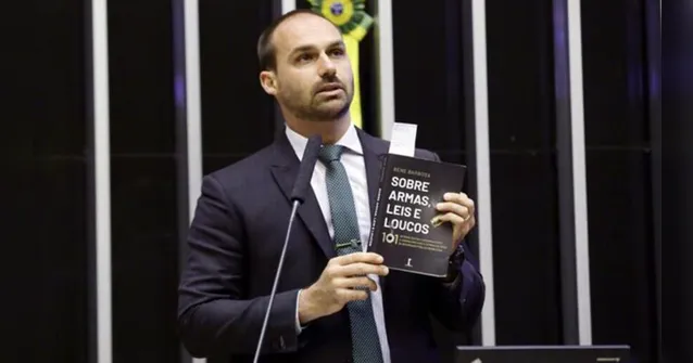 Imagem ilustrativa da notícia Eduardo Bolsonaro é condenado a indenizar jornalista por danos morais