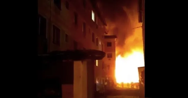 Imagem ilustrativa da notícia Incêndio destrói 250 barracos em ocupação no Rio; veja o vídeo!