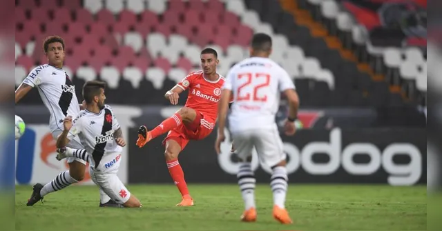 Imagem ilustrativa da notícia Após "pane" do VAR, Vasco vai pedir anulação de jogo contra o Inter