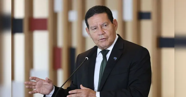 Imagem ilustrativa da notícia Mourão diz que Bolsonaro 'vai tomar pau' por causa do auxílio emergencial