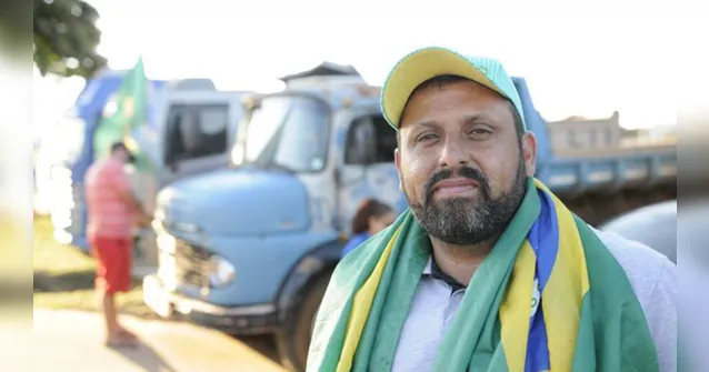 Imagem ilustrativa da notícia Ex-bolsonarista, líder dos caminhoneiros ignora apelo de Bolsonaro sobre greve: "Não nos convence"