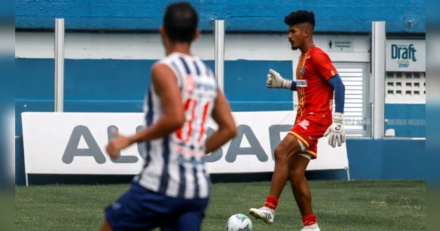 Imagem ilustrativa da notícia Sem confiança de parte da torcida, goleiro bicolor quer se firmar