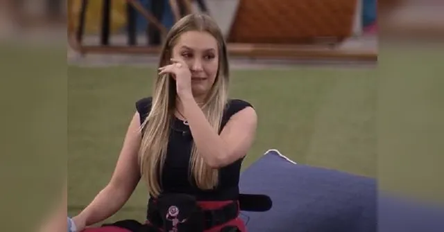 Imagem ilustrativa da notícia BBB21: Carla Diaz se emociona ao falar sobre luta contra câncer; veja o vídeo