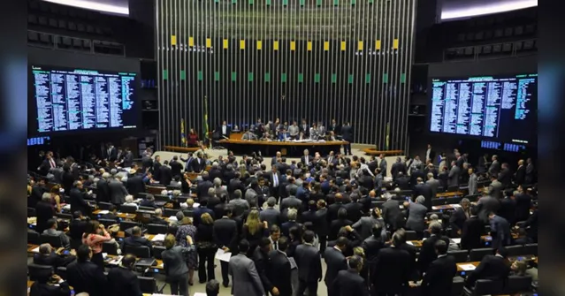 Imagem ilustrativa da notícia Eleição para presidência da Câmara começa com bate-boca e acusações de 'tapetão'