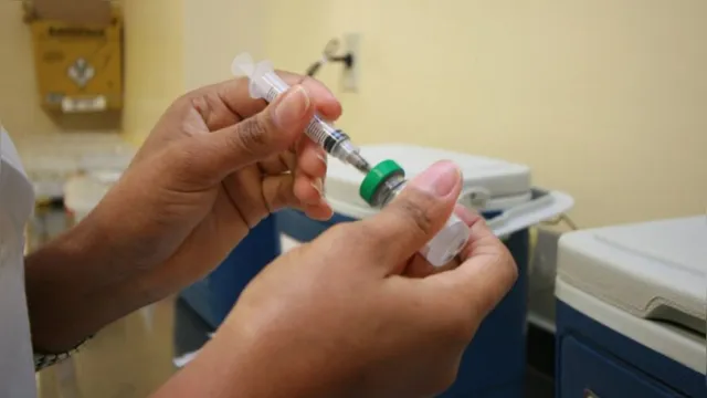 Imagem ilustrativa da notícia Anvisa decide neste domingo se aprova uso emergencial de vacinas