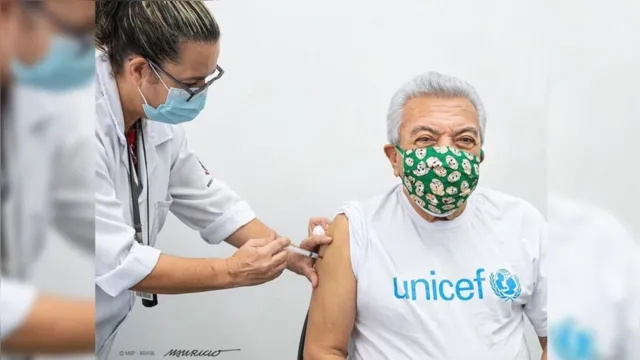 Imagem ilustrativa da notícia Mauricio de Sousa é vacinado contra a Covid-19