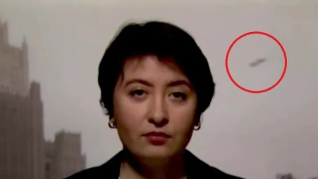 Imagem ilustrativa da notícia Óvnis são flagrados durante noticiário ao vivo, veja!