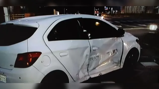 Imagem ilustrativa da notícia Manhã começa com acidente entre táxi e carro de aplicativo em Belém