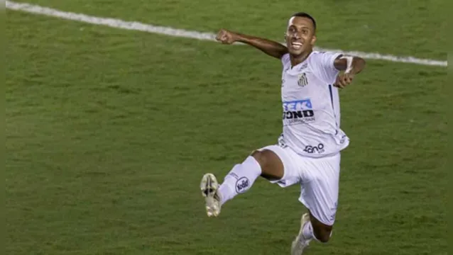 Imagem ilustrativa da notícia Santos arrasa Boca e está na final da Libertadores