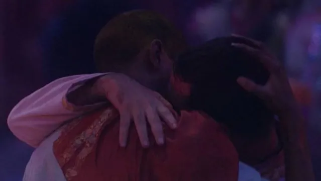 Imagem ilustrativa da notícia Lucas e Gil se beijam e ator declara: “Espero que não acabe aqui”