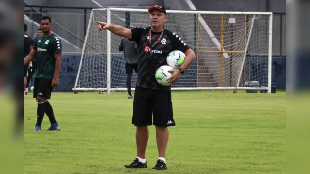 Imagem ilustrativa da notícia Técnico Paulo Bonamigo está de volta aos treinamentos do Leão