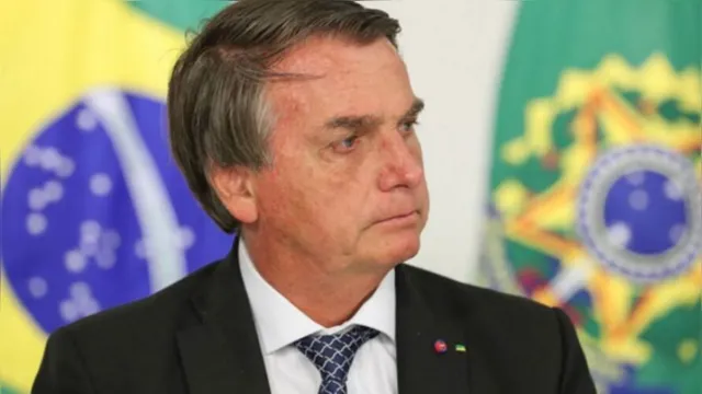 Imagem ilustrativa da notícia Após ataque, IstoÉ responde: “pra pqp vá você, Bolsonaro”
