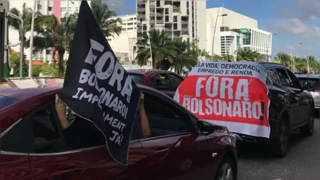 Imagem ilustrativa da notícia Paraenses fazem carreata contra Bolsonaro em Belém; veja imagens!