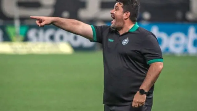 Imagem ilustrativa da notícia Botafogo demite técnico Eduardo Barroca