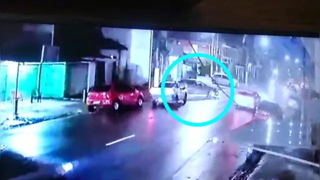 Imagem ilustrativa da notícia Vídeo: ex-militar é sequestrado e usado por bandidos para cometer assaltos em Belém