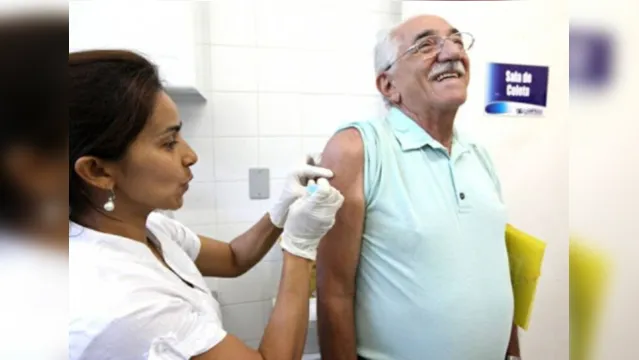 Imagem ilustrativa da notícia Idosos que vão completar 85 anos em 2021 podem se vacinar em Belém