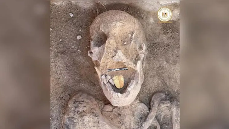 Imagem ilustrativa da notícia Arqueólogos encontram múmia com língua de ouro no Egito