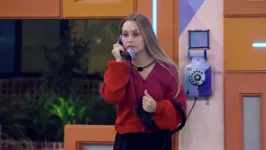 Imagem ilustrativa da notícia BBB21: Carla Diaz atende o bigfone e indica três pessoas ao paredão