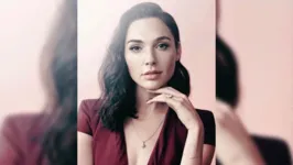 Imagem ilustrativa da notícia Gal Gadot anuncia gravidez de terceiro filho: 'Lá vamos nós de novo'