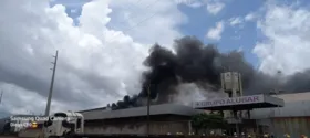 Imagem ilustrativa da notícia Fábrica da Alubar pega fogo em Barcarena. Veja o vídeo