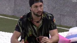 Imagem ilustrativa da notícia BBB21: Arthur articula para ser indicado ao Paredão 