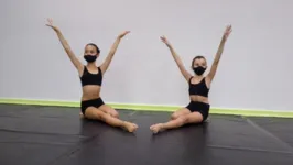 Victoria Nogueira e Maite Gamelas, de 10 e 11 anos, já se sentem vitoriosas por se classificarem para a seleção nacional da Escola de Teatro Bolshoi no Brasil