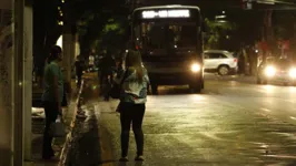 Imagem ilustrativa da notícia Toque
de recolher em vigor: quem pode circular entre 22h e 5h?