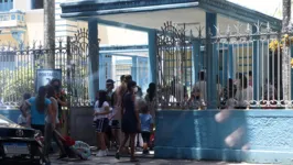 As aulas seguem no sistema on line e, em algumas escolas, no sistema de aulas reversas