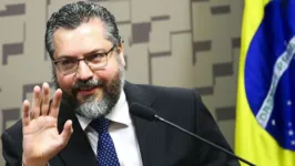 Imagem ilustrativa da notícia Ministro das Relações Exteriores decide pedir demissão