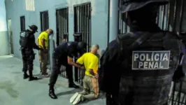 Os internos serão entregues para o Departamento Penitenciário Nacional (Depen), que fará a distribuição dos mesmos para presídios federais.
