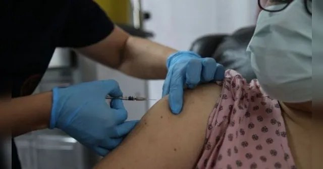 Imagem ilustrativa da notícia Brasil precisa de 2 milhões de vacinados por dia para sentir efeitos da imunização