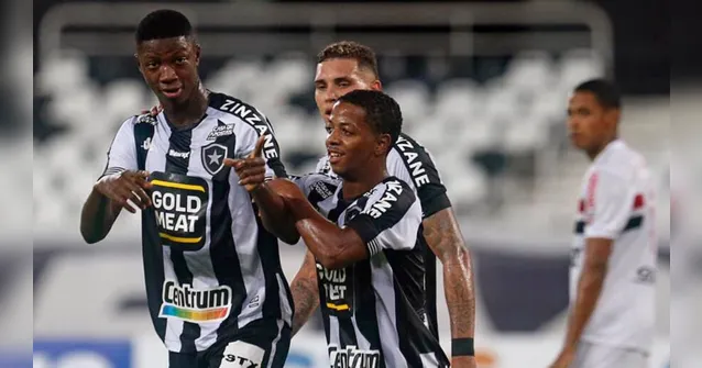 Imagem ilustrativa da notícia São
Paulo perde para o Botafogo e vê vaga direta à Libertadores ameaçada