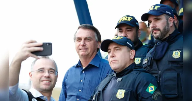 Imagem ilustrativa da notícia Policiais chamam Bolsonaro de traidor e ameaçam paralisar