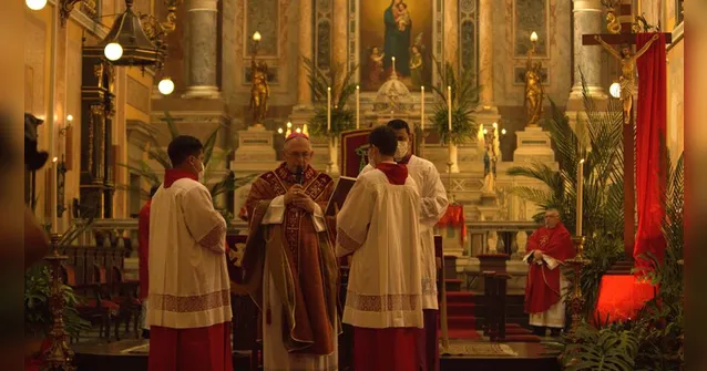Imagem ilustrativa da notícia Domingo de Ramos sem fiéis marca inicio da Semana Santa