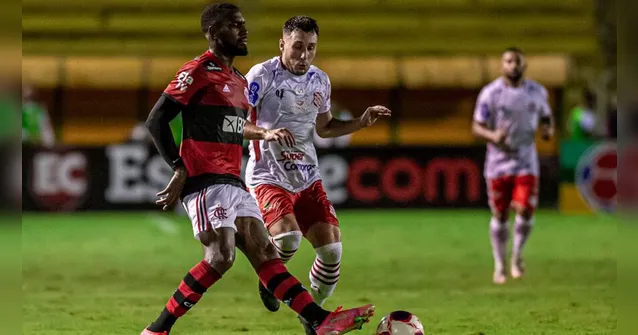 Imagem ilustrativa da notícia Trio resolve e Flamengo vence o Bangu. Veja os gols!