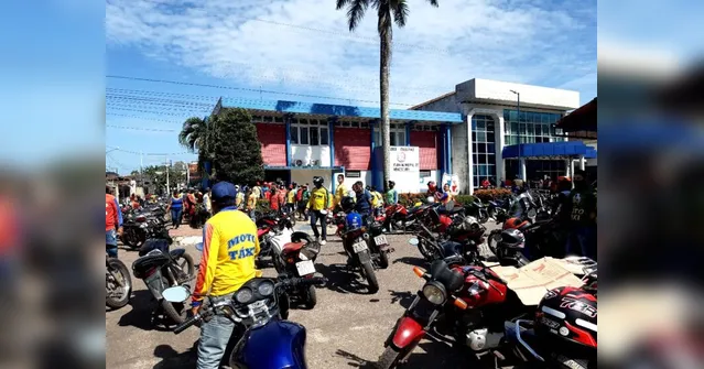 Imagem ilustrativa da notícia Mototaxistas protestam contra a Prefeitura de Abaetetuba