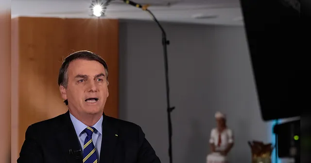 Imagem ilustrativa da notícia Bolsonaro
convoca pronunciamento em cadeia nacional