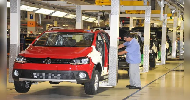 Imagem ilustrativa da notícia Volkswagen dá férias coletivas para 2,2 mil funcionários