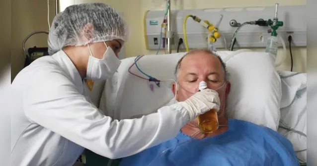 Imagem ilustrativa da notícia Paciente toma cerveja após receber alta de UTI em hospital
