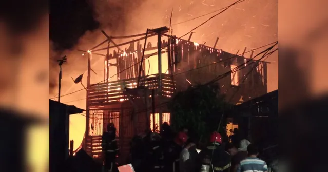 Imagem ilustrativa da notícia Incêndio deixa pelo menos 15 famílias desabrigadas em Icoaraci. Veja o vídeo!