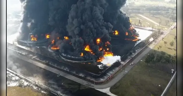 Imagem ilustrativa da notícia Incêndio destrói refinaria na Indonésia; veja o vídeo!