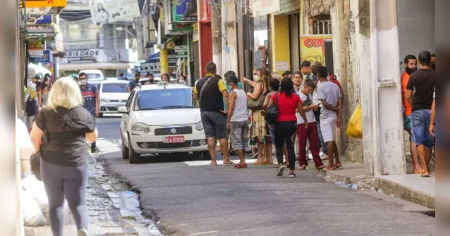Imagem ilustrativa da notícia Comércio de rua deverá funcionar no horário de 10h às 17h