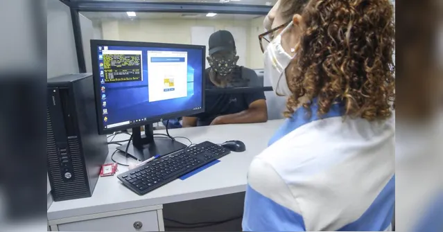 Imagem ilustrativa da notícia Detran vai suspender agendamentos e estuda atendimento em formato drive-thru
