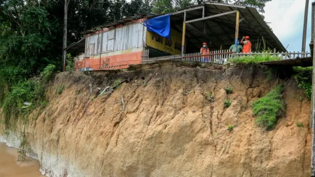 Imagem ilustrativa da notícia Defesa Civil de Belém alerta para risco de deslizamentos em praias de Mosqueiro