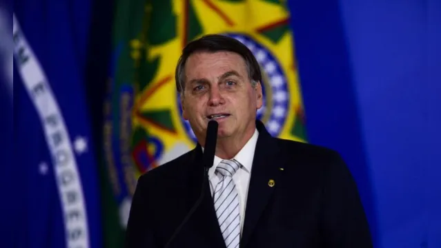 Imagem ilustrativa da notícia Com popularidade em queda, Bolsonaro resolve adotar 'Plano Vacina' para melhorar imagem