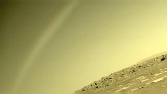 Imagem ilustrativa da notícia Nasa registra 'arco-íris' em Marte. Veja
